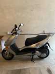 Скутер Aprilia Leonardo 150cc