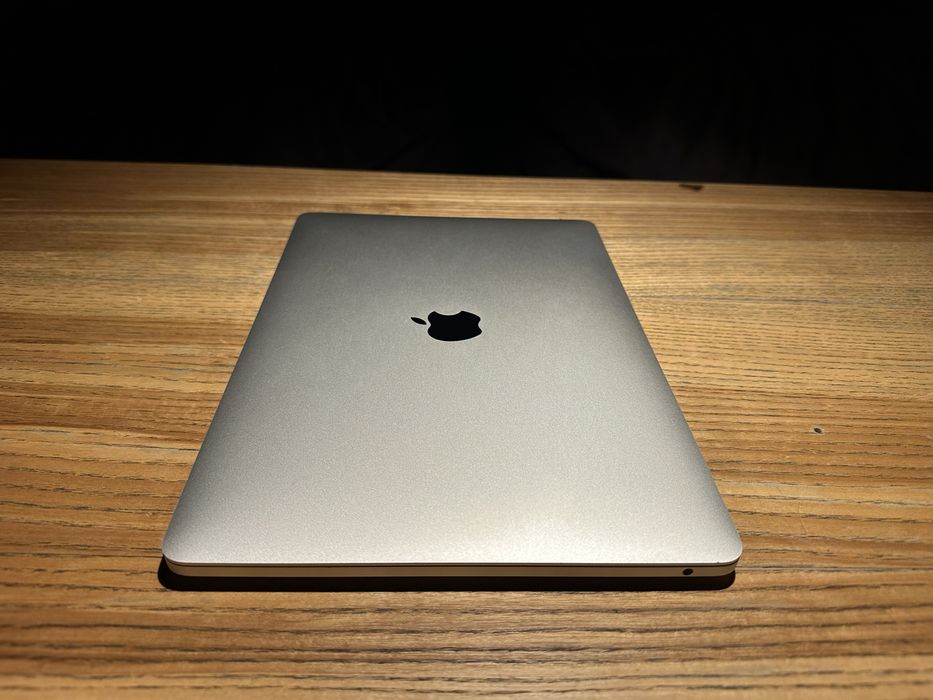 MacBook Pro 2017 i5 8/128