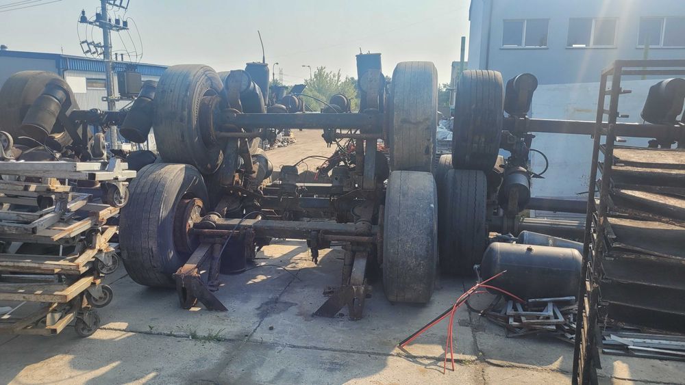 Sprzedam oś, osie, podpory, błotniki do naczep - części