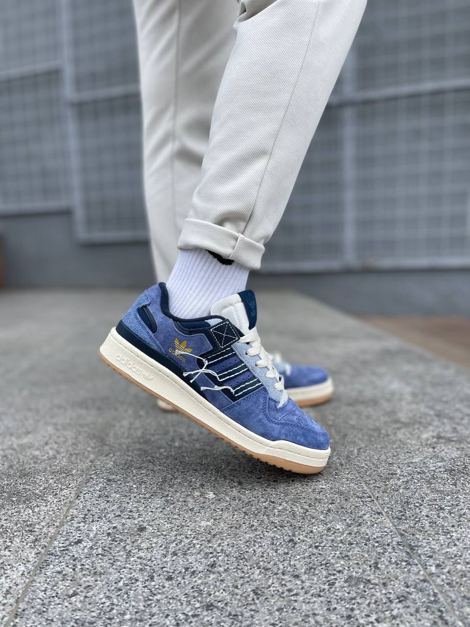 Гарні кросівки Adidas Forum 84 Low Blue