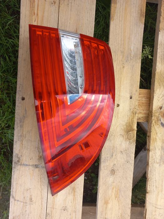 Lampa tył tylna prawa skoda superb 2 lift sedan