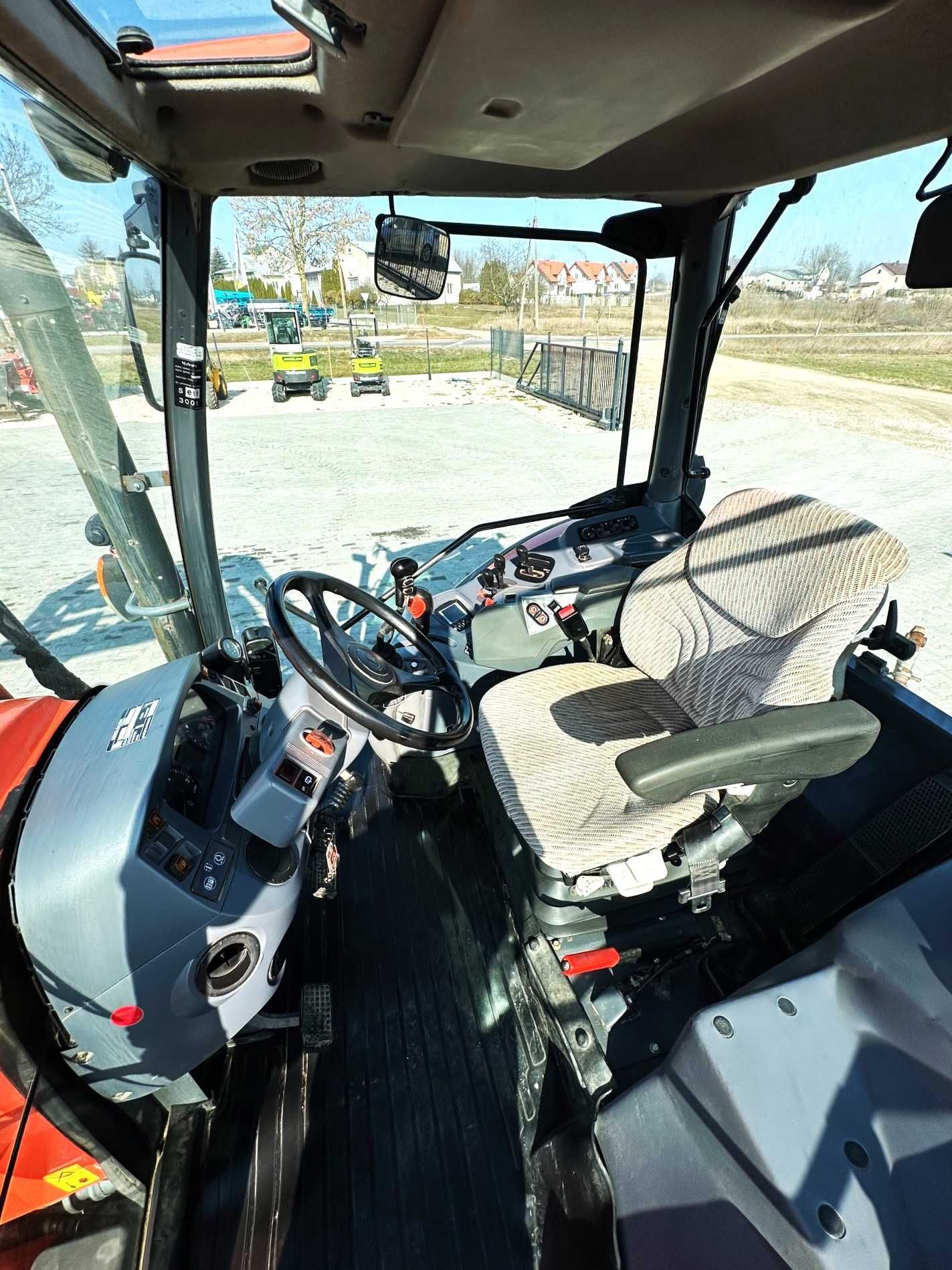Kubota M 135 GX + ładowacz czołowy/M100GX, M110GX, M128GX/
