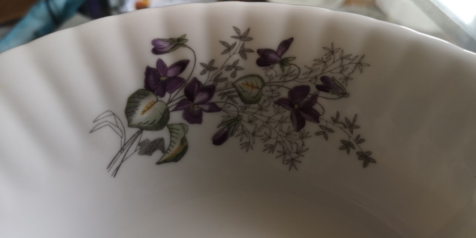 Półmisek w fioletowe kwiatki porcelana Chodzież