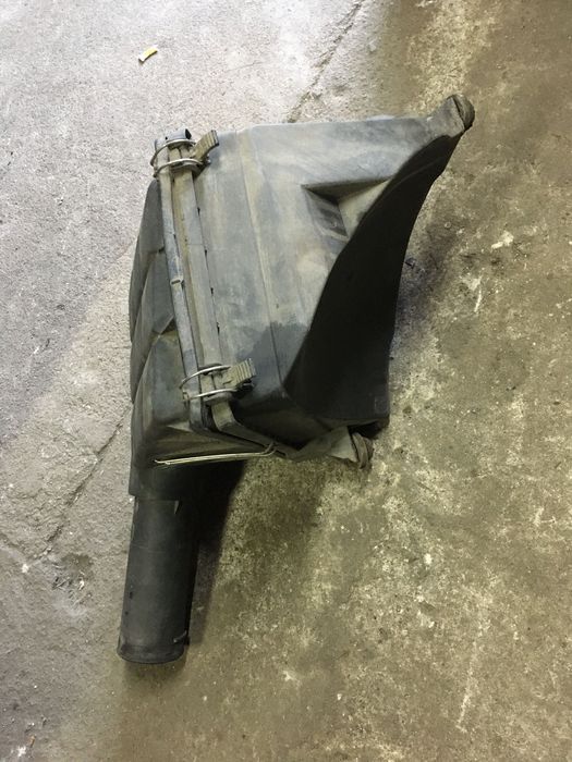 Mercedes W202 - obudowa filtra powietrza filtr