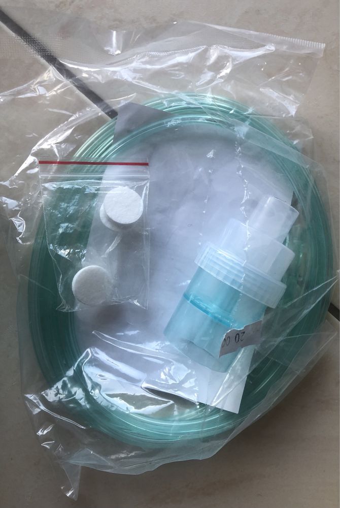 Zestaw do nebulizacji z inhalatorem Aura