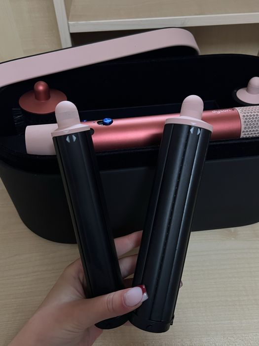 Dyson стайлер новий