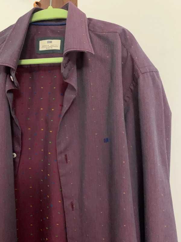 Camisa roxa de manga comprida
