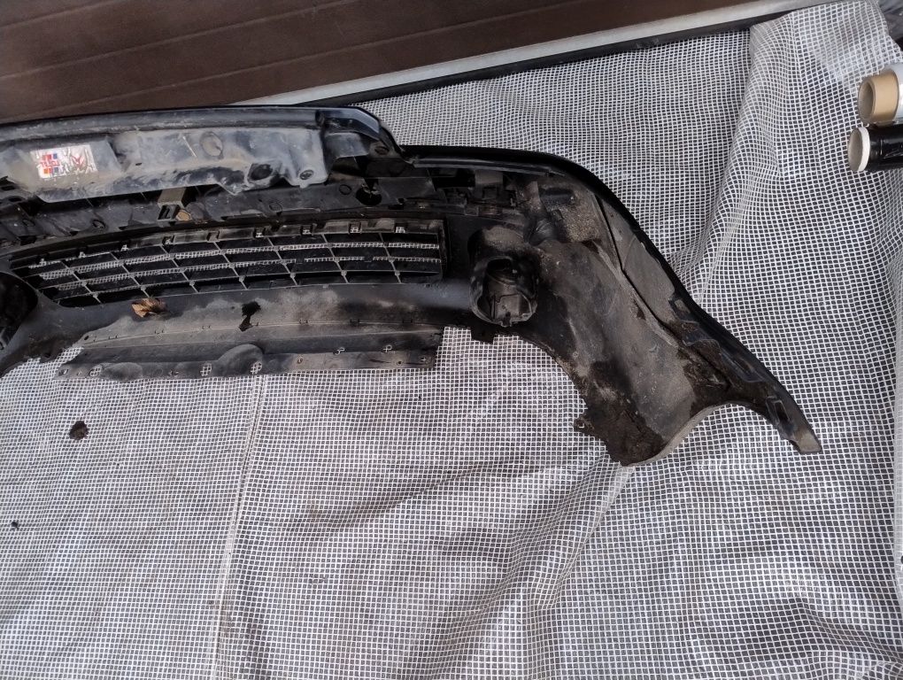 Citroen C2 zderzak przód czarny wysyłka grill