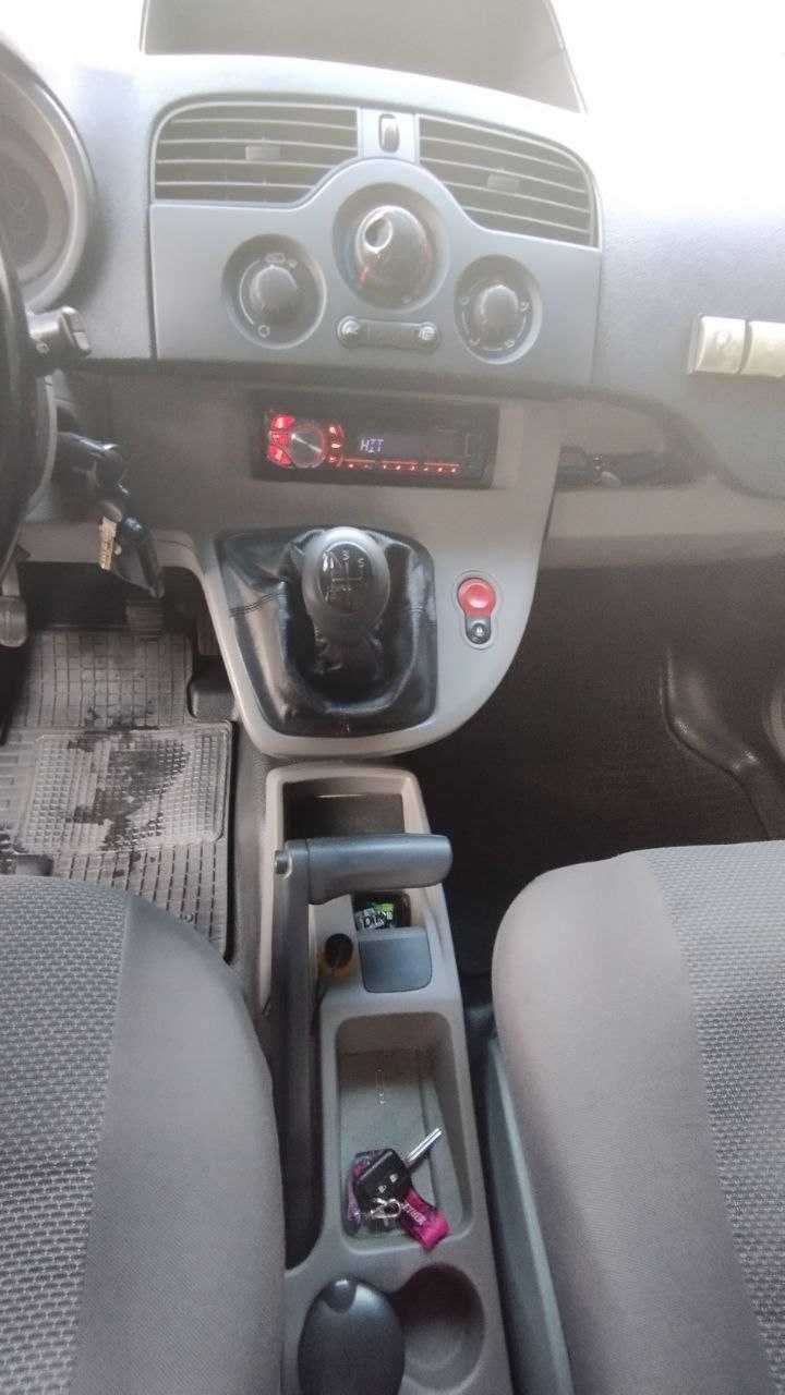 Renault Kangoo 2010 рік 1.5 dci