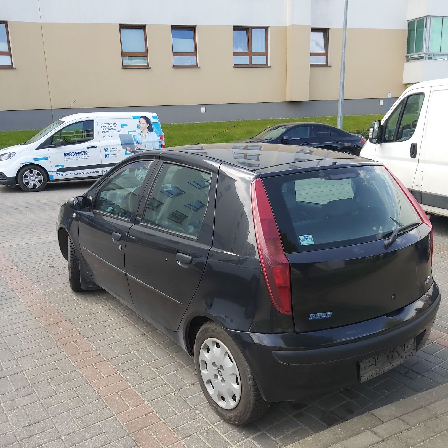 Fiat Punto2, przebieg 96000, nieuszkodzony.Badanie ważne 13.05.2026