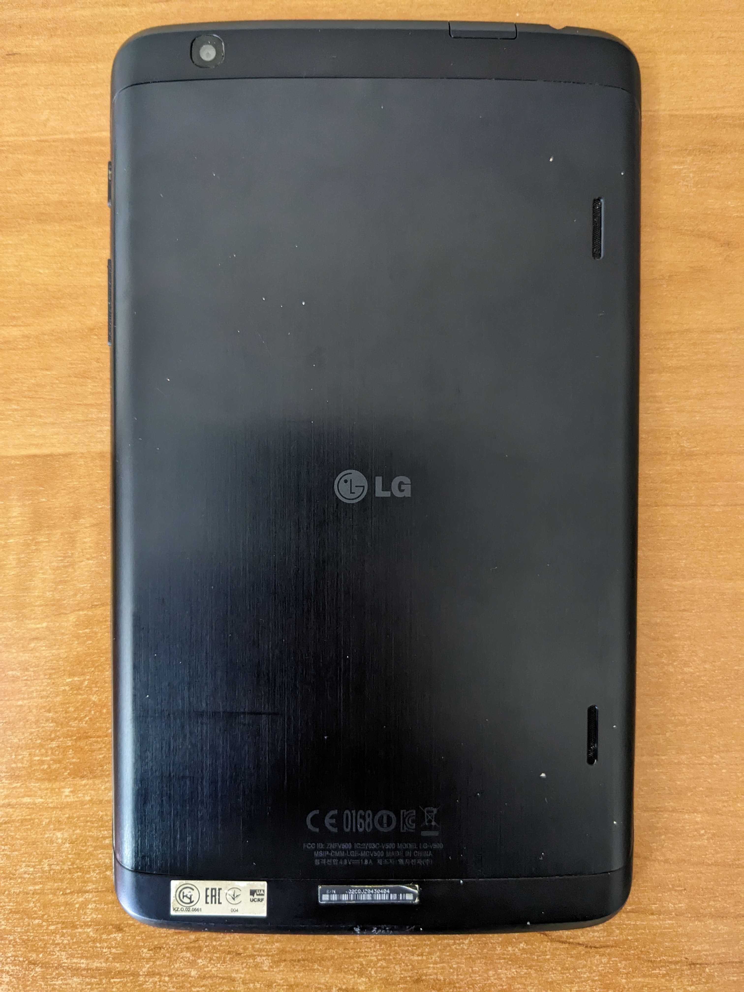 Планшет LG G Pad 8.3 V500 + чехол