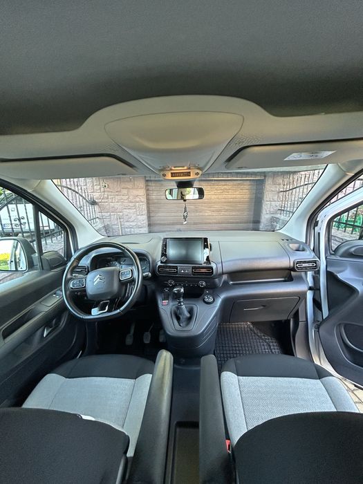 Citroen Berlingo 1.2 benzyna 2022r, bezwypadkowy, 42000km, zadbany