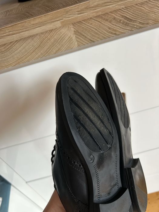 Buty r. 36 skórzane eleganckie czarne do Komunii Smyk