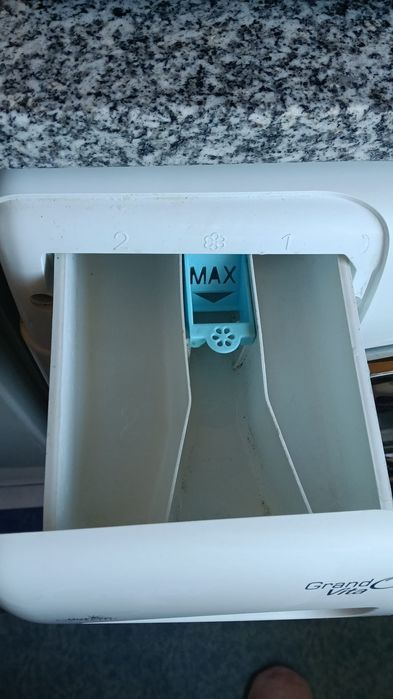 Máquina lavar roupa Candy em boas condições