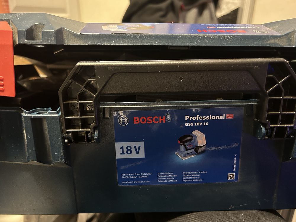 Bosch GSS18V-10 szlifierka oscylacyjna  L-BOXX.