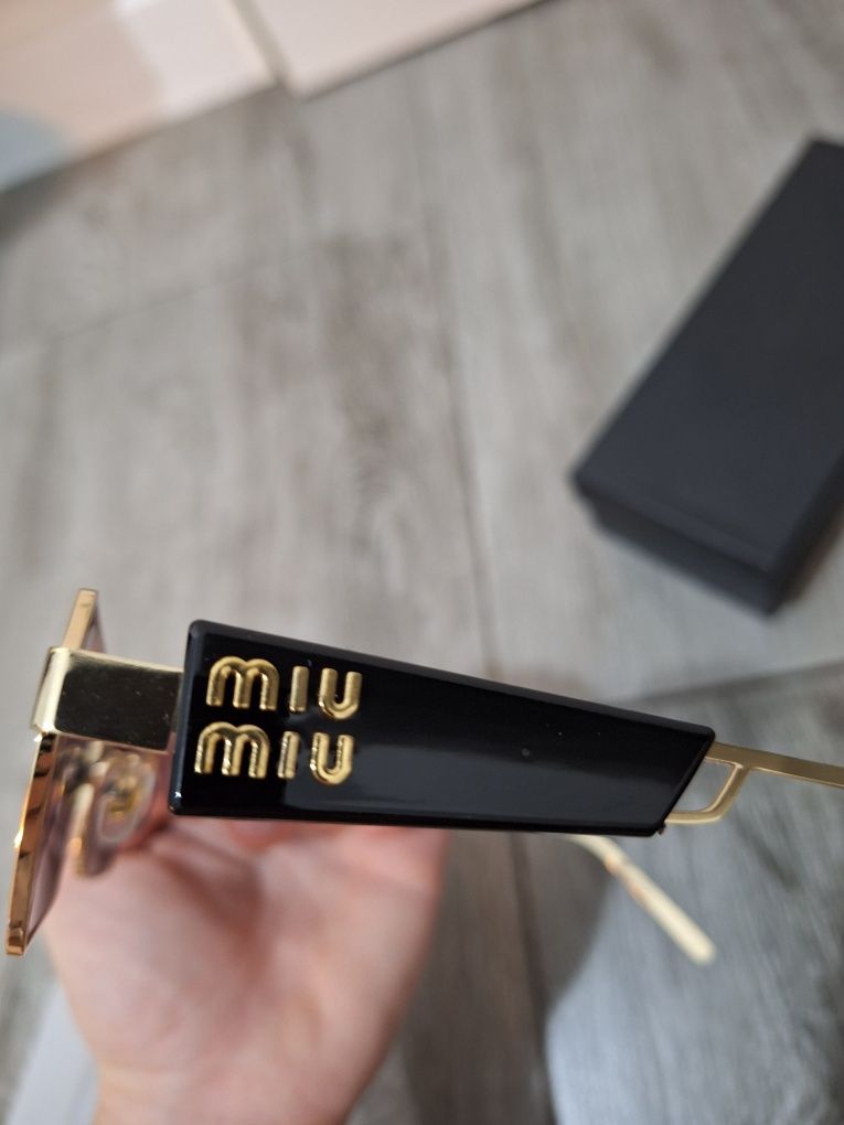 Miu miu  okulary przeciwsłoneczne