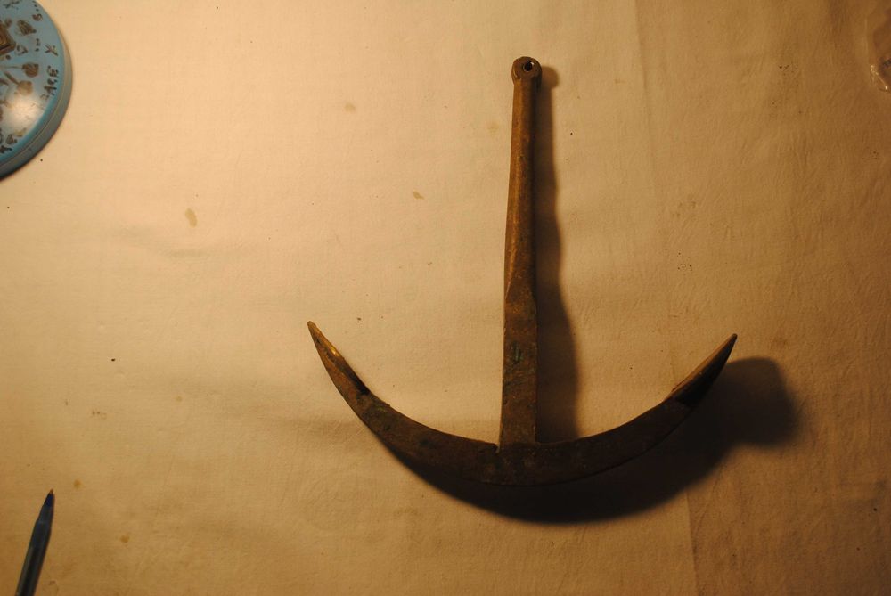 Kotwica mosiężna stara zabytek