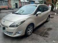Renault Scenic 1,9 2009 7 місць