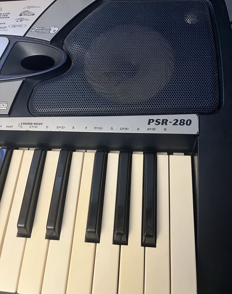 Yamaha PSR 280 синтезатор динамічна клавіатура