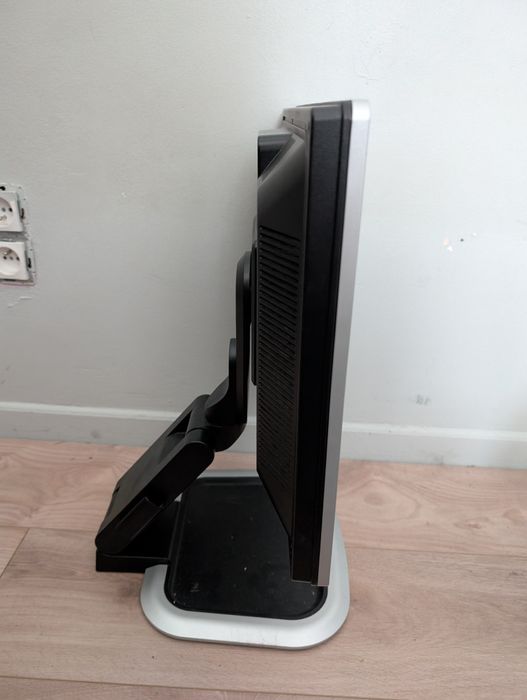 Monitor HP compaq la1951g
