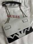 Bolsa Guess preta e branca