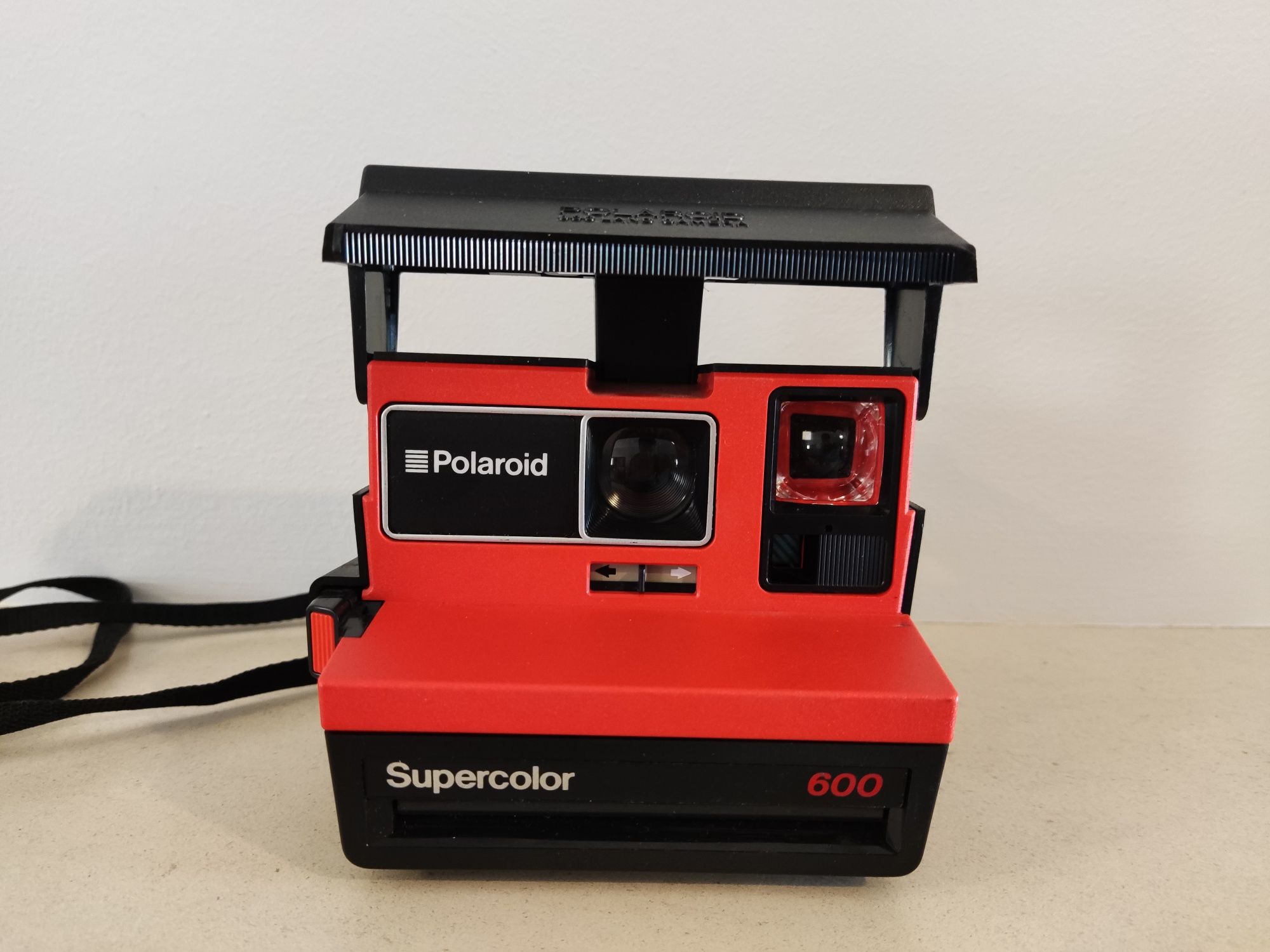 Polaroid Supercolor 600 vermelha (red edition) - vintage