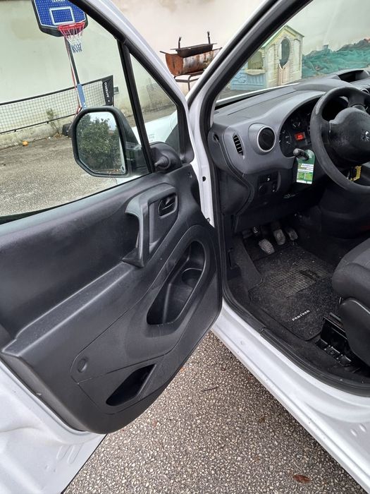 Peogeot partner impecavel