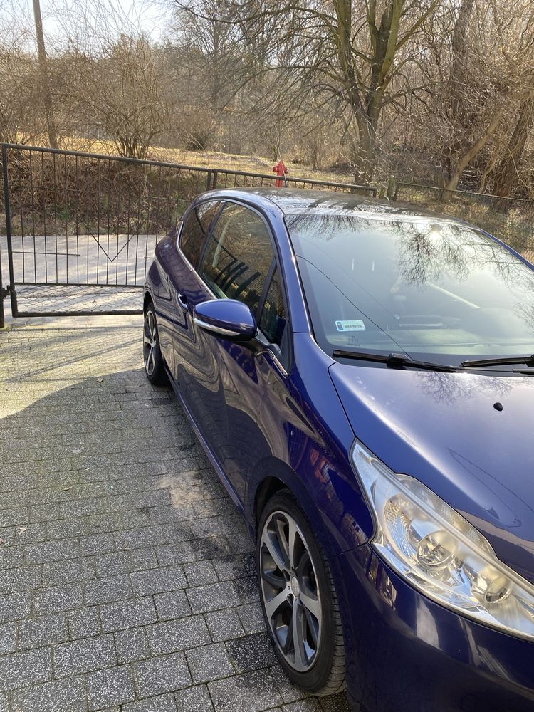 Sprzedam Peugeot 208 1,6 HDI
