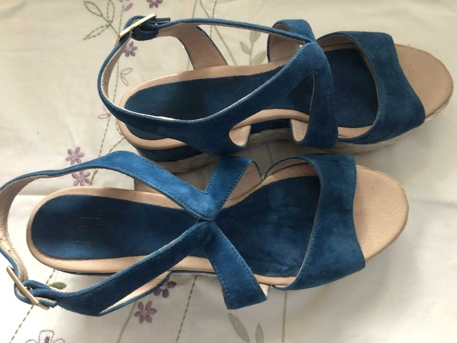 Sandały na koturnie Bili Bi