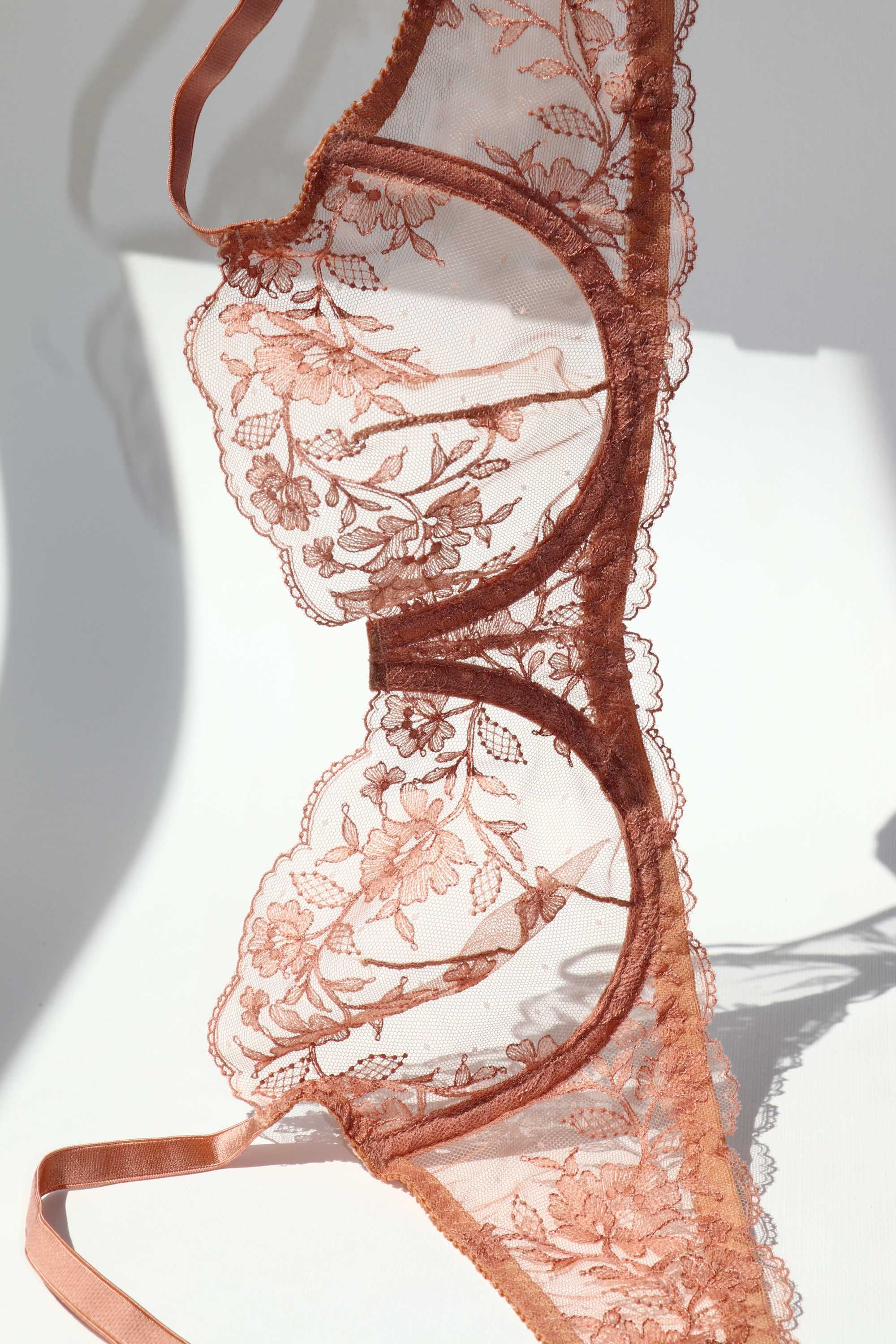 conjunto de lingerie artesanal de luxo e de alta qualidade (NOVO)
