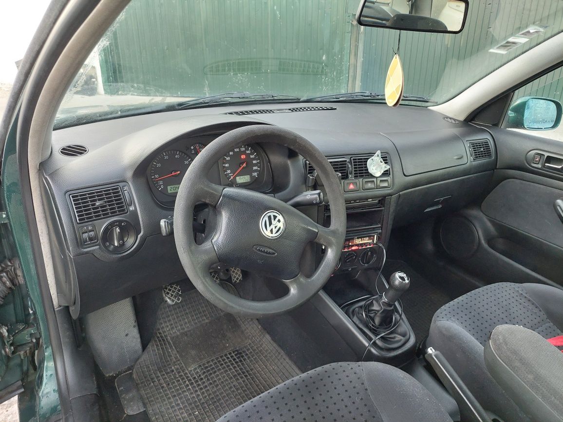Golf 4 / ano 03/1999