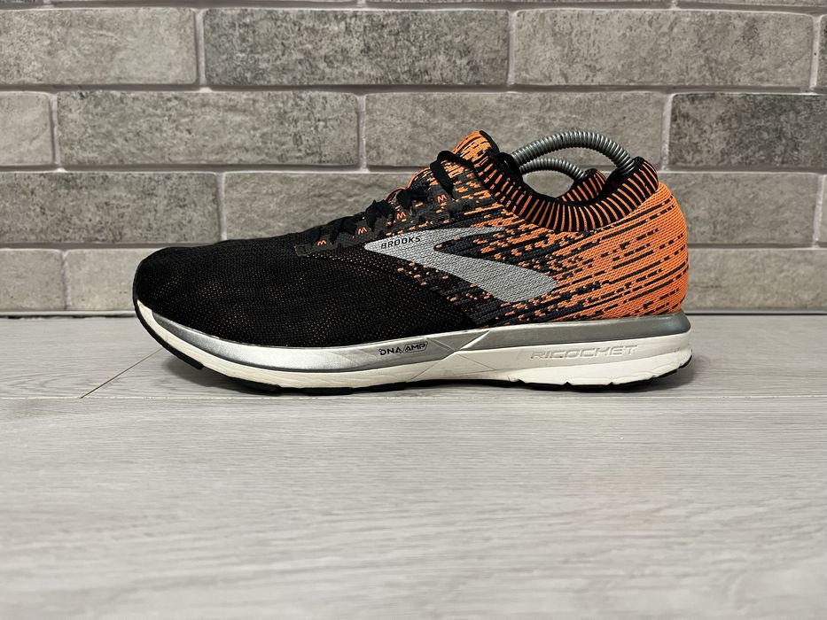 Чоловічі спортивні бігові кросівки Brooks Ricochet 46.5р