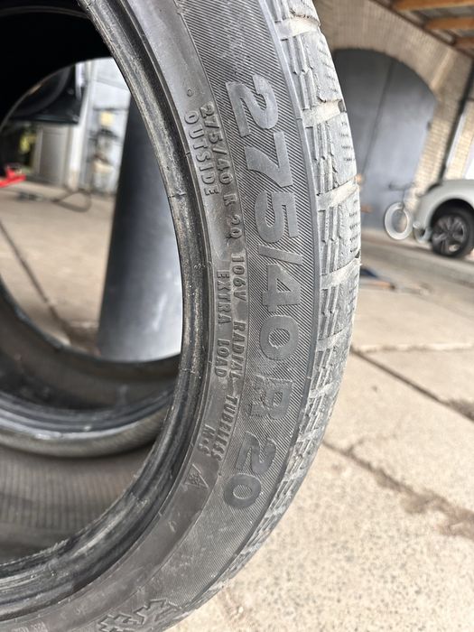 Пара зимових шин 275.40.R20