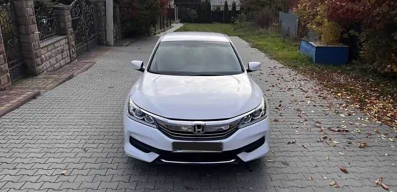 Продаю Honda Accord 2016