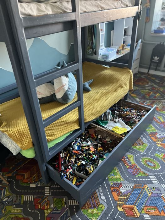 Продам ліжко дитяче двухярусне, смерека.