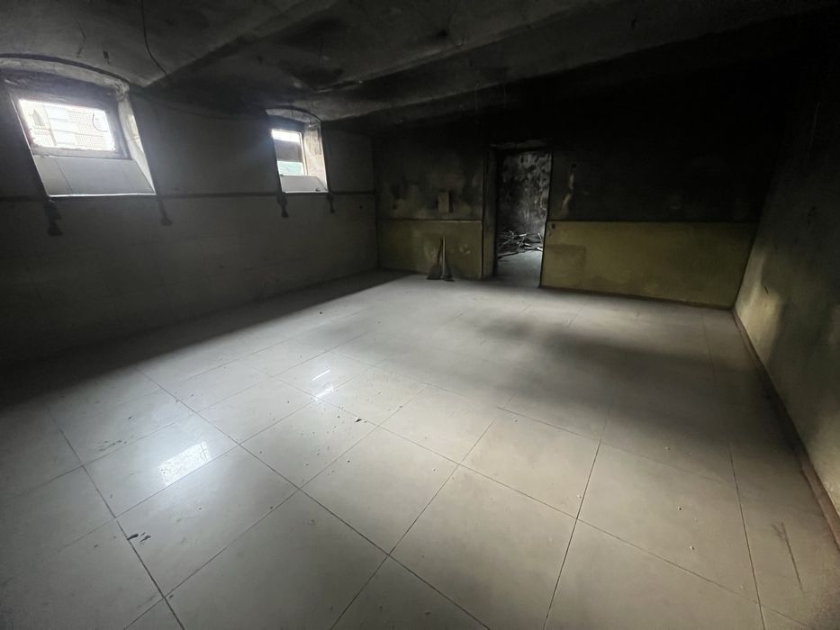 Продам 114 метрів - комерція в центрі Чернівців.