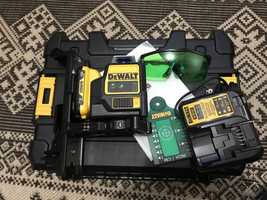 Лазерний рівень dewalt dw0811lg 12v