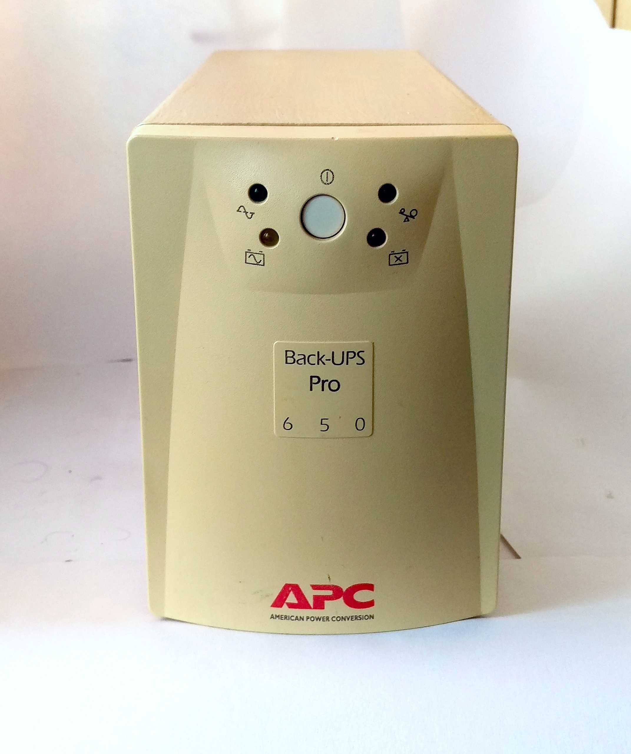 Бесперебойник UPS APC Back-UPS PRO 650 с аккумулятором