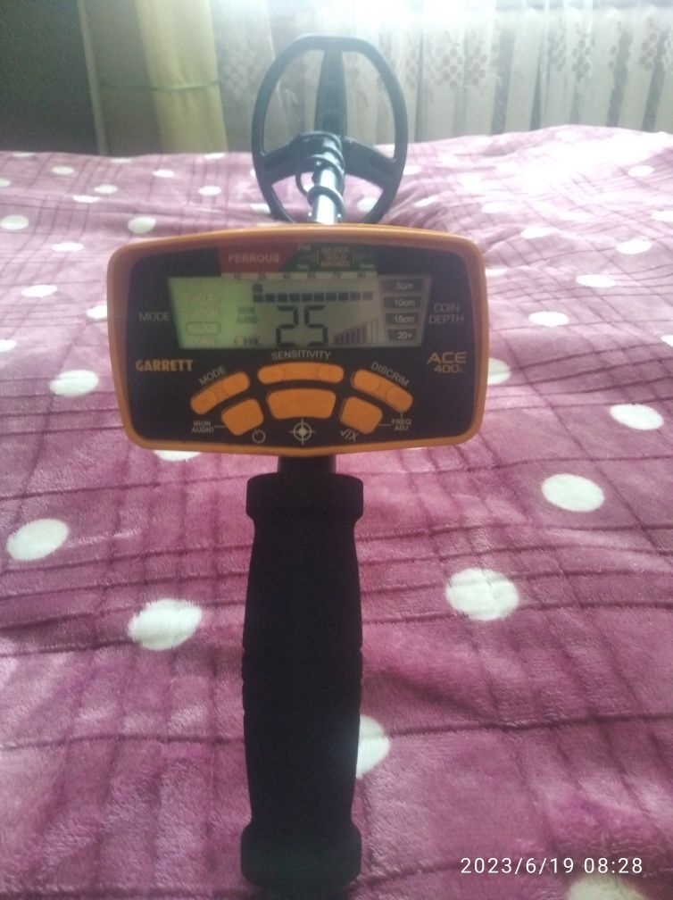 Продам металошукач GARRETT Ace 400 i .