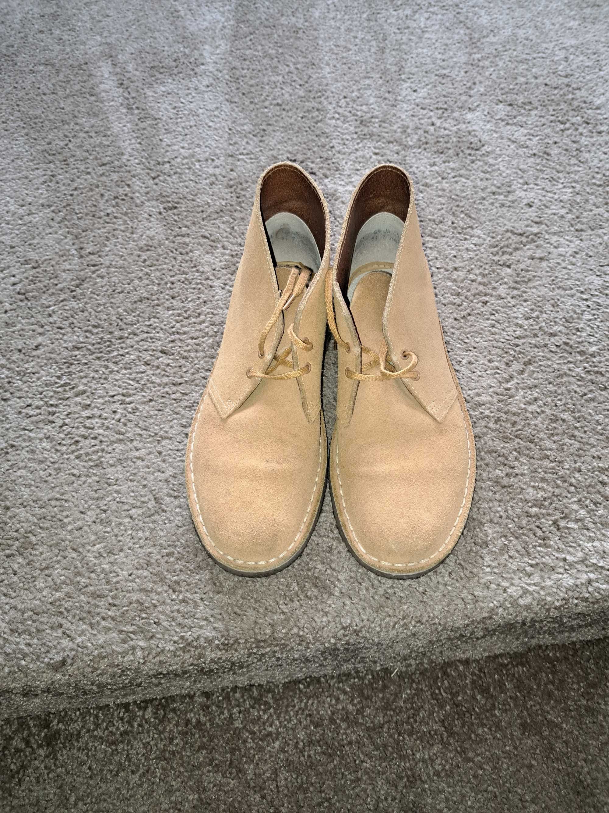 Połbuty zamszowe rozmiar 40 unisex Clarks