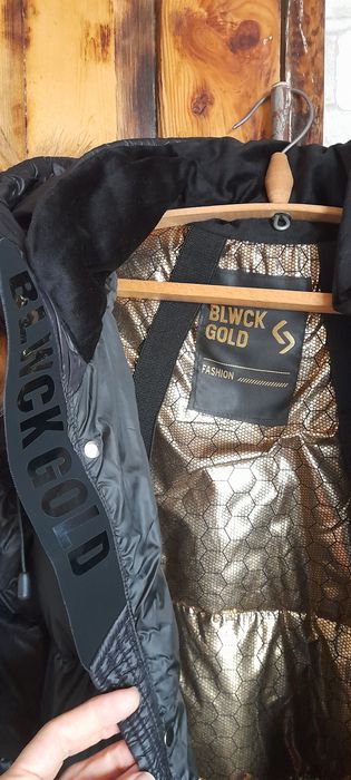 Продам мужской пуховик 2500гр.,торг