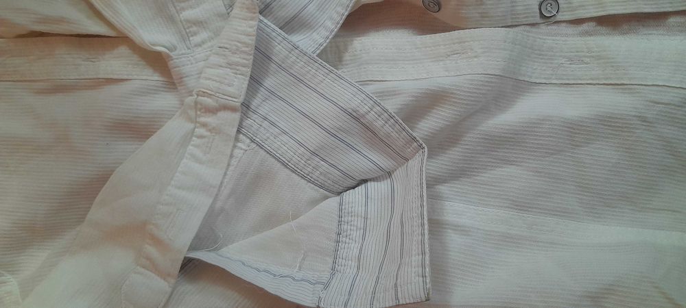 Blusas e camisas em excelente estado