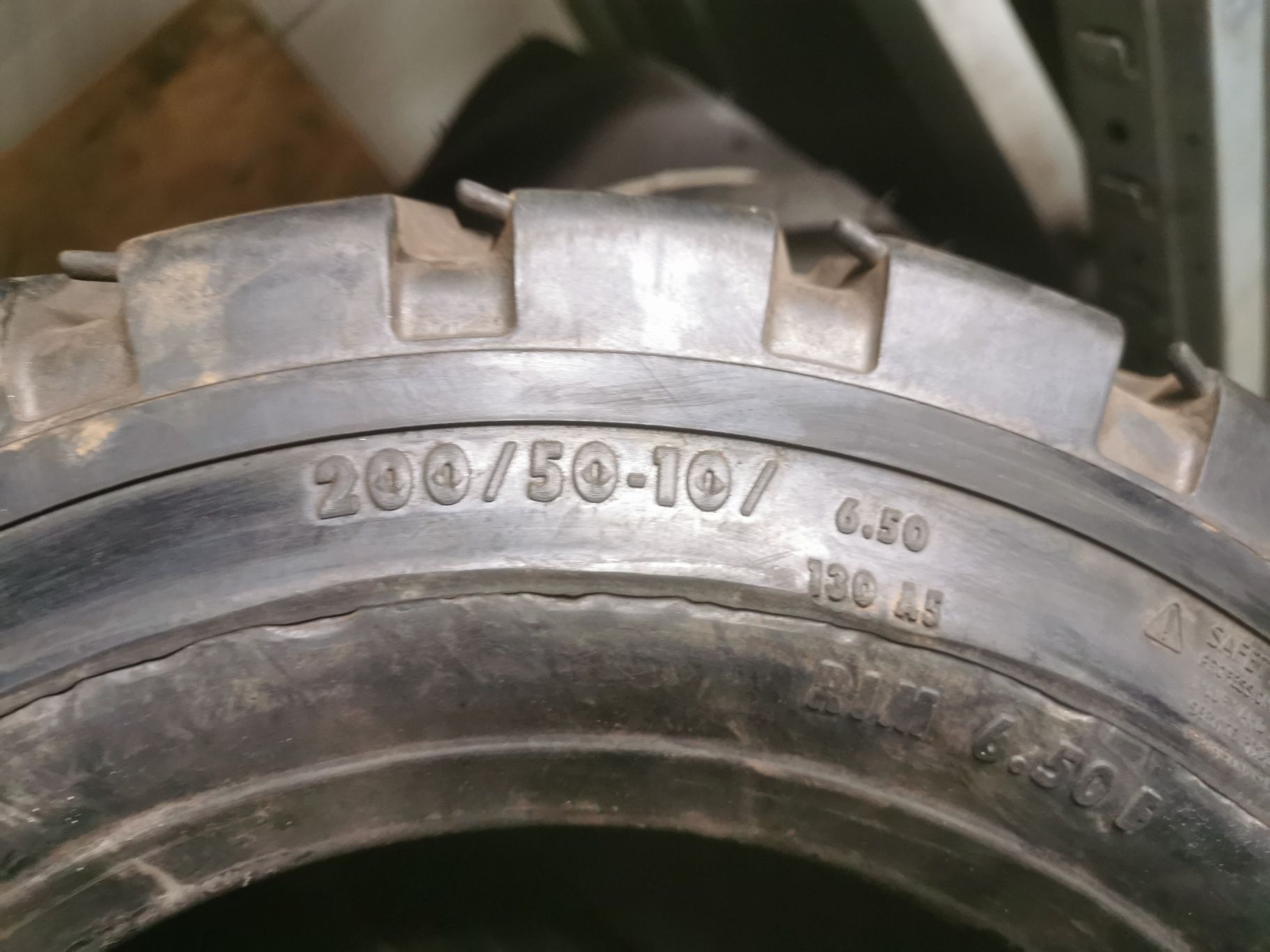 Opona przemysłowa widlak 200/50R10 Continental Lifecycle