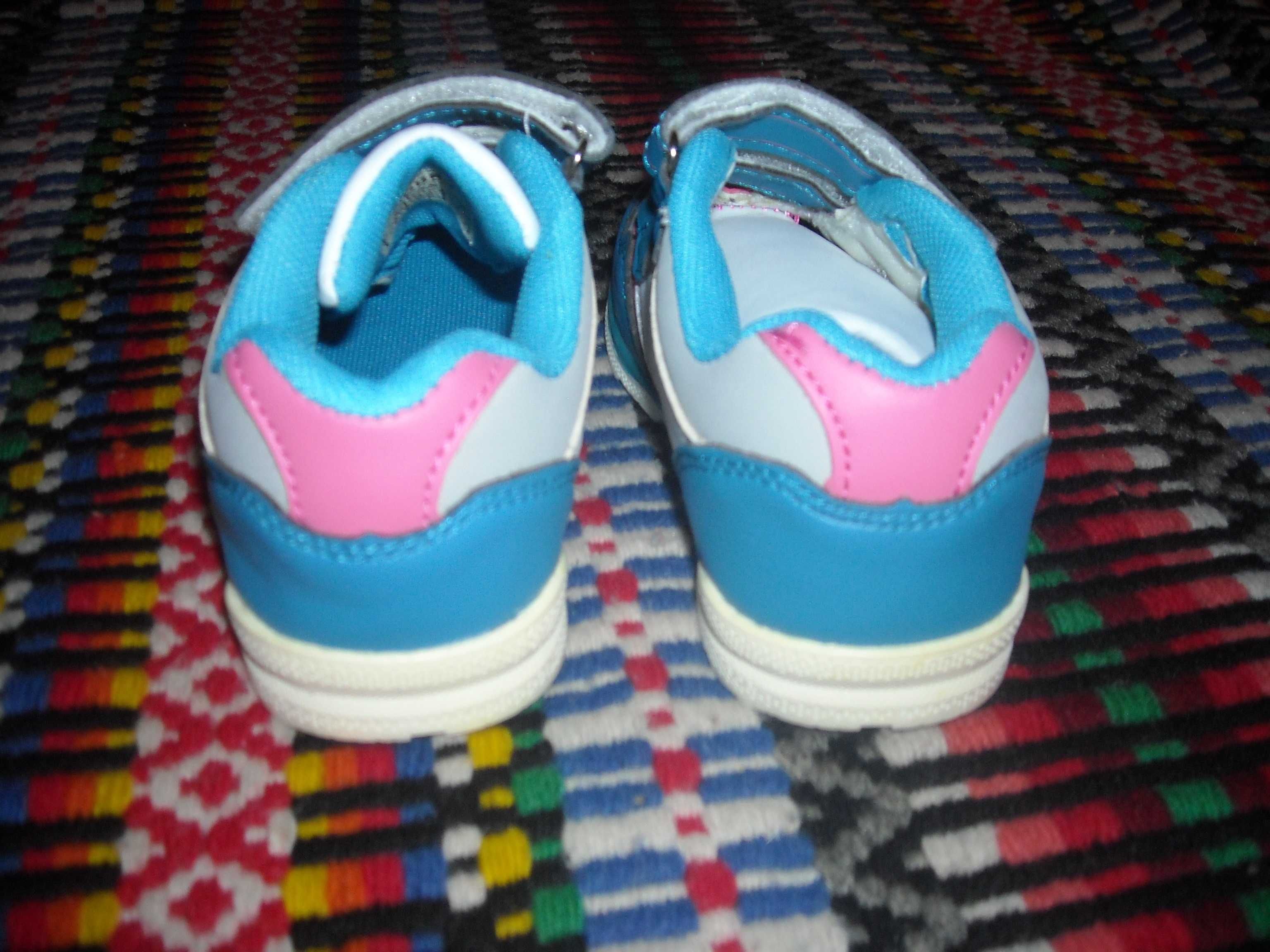 Ténis/ sapatilhas de criança NOVOS