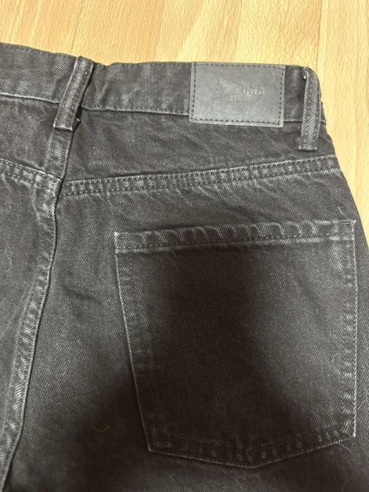 Женские джинсы фирмы Bershka, в одеальном состоянии. Одевала 2 раза.