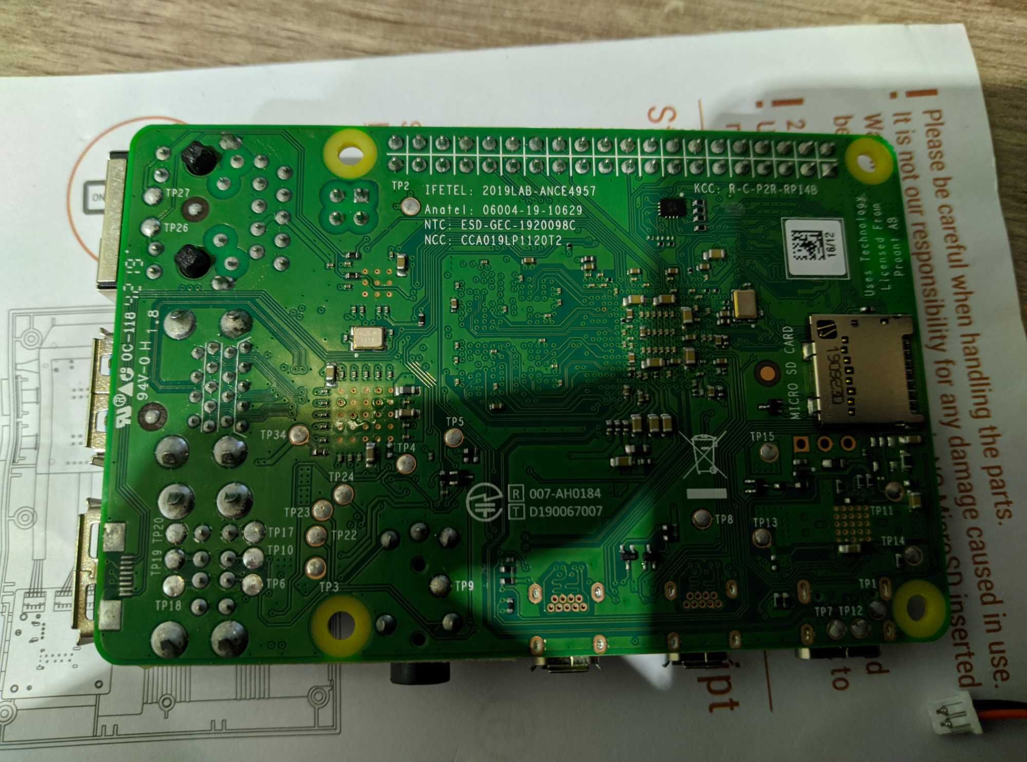 Мікрокомп'ютер raspberry pi 4 model b+корпус RETROFLAG NESPI RETROPIE