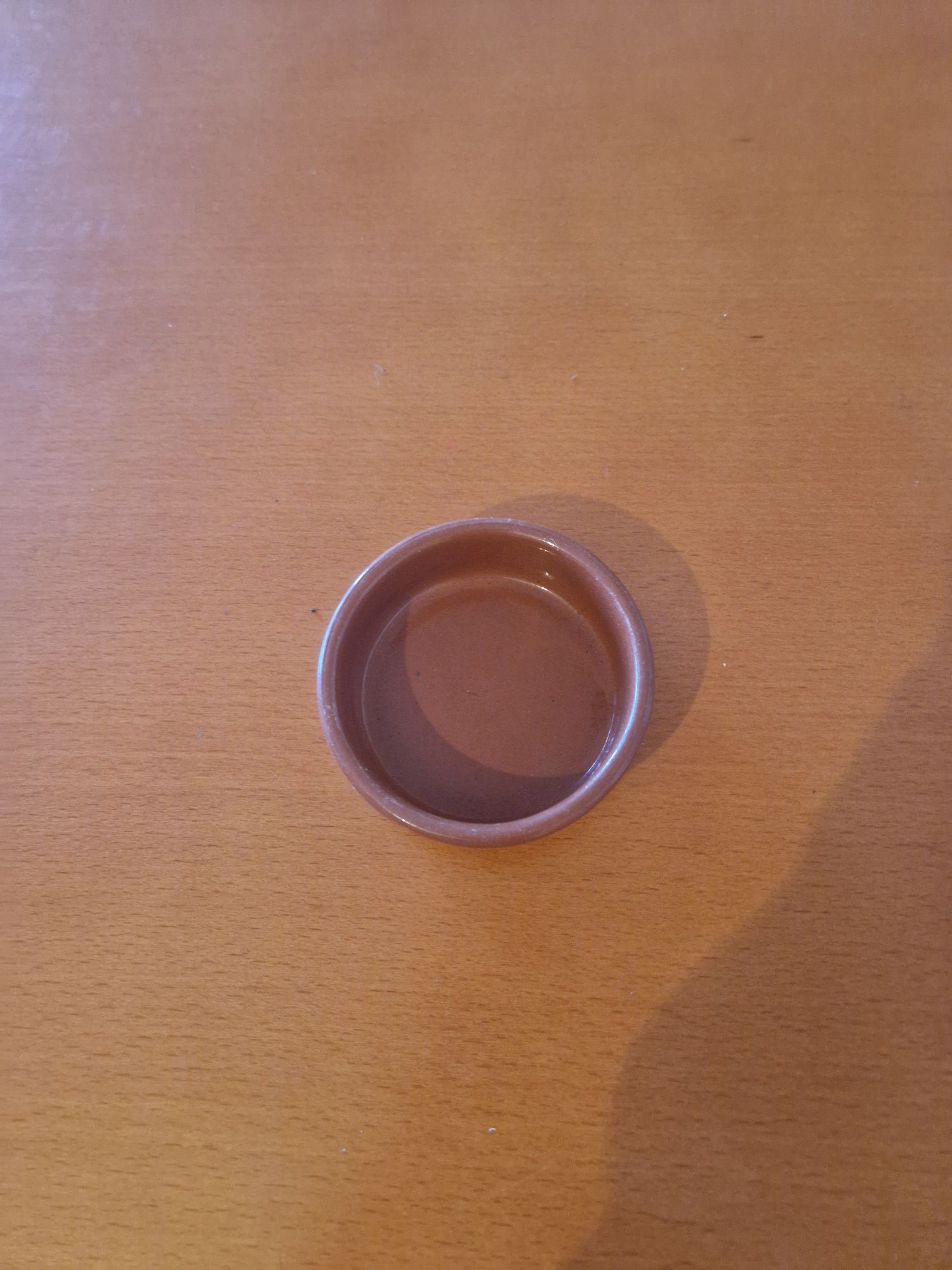 Taça pequena de barro