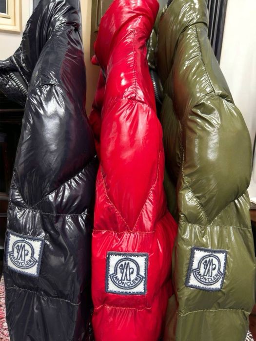 Чоловіча чорна куртка Moncler демісезонна монклер блискуча коротка