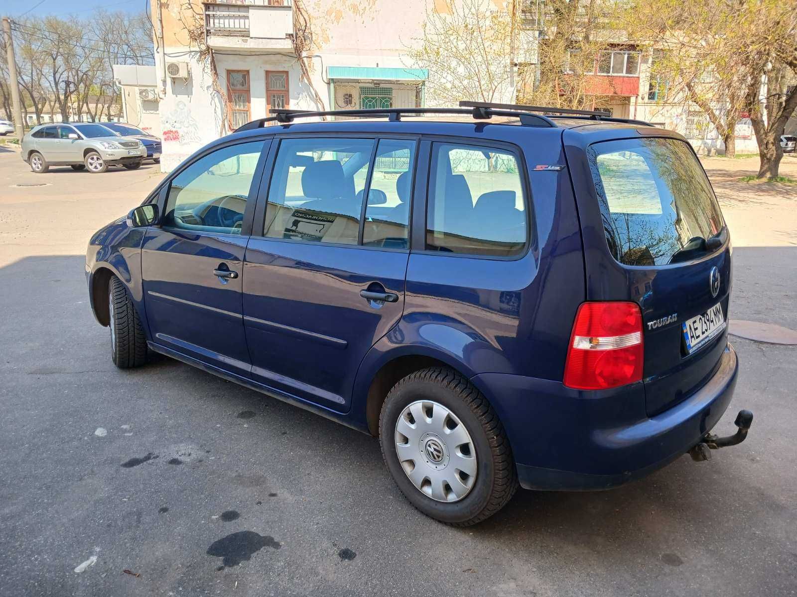 Volkswagen Touran 2005 року 1.6/бензин