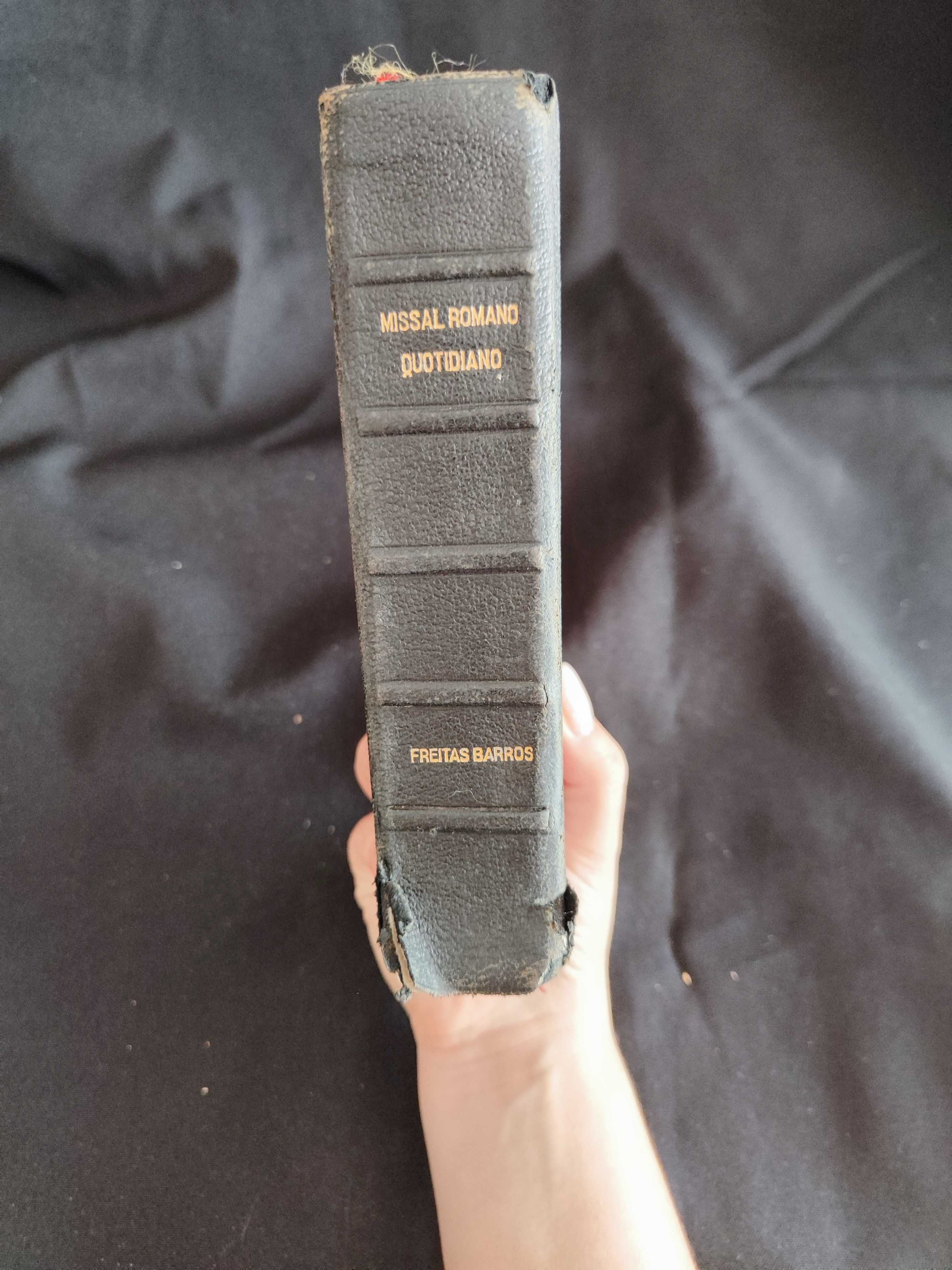 Missal e devocionário romano dos domingos de festa  1956 (3exemplares]
